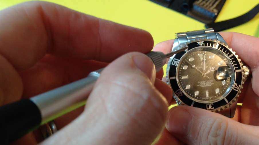 Replacing a Steinhart Ocean 1 Bezel Insert 12 60