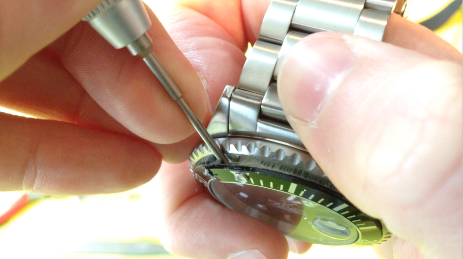 Replacing a Steinhart Ocean 1 Bezel Insert 12 60