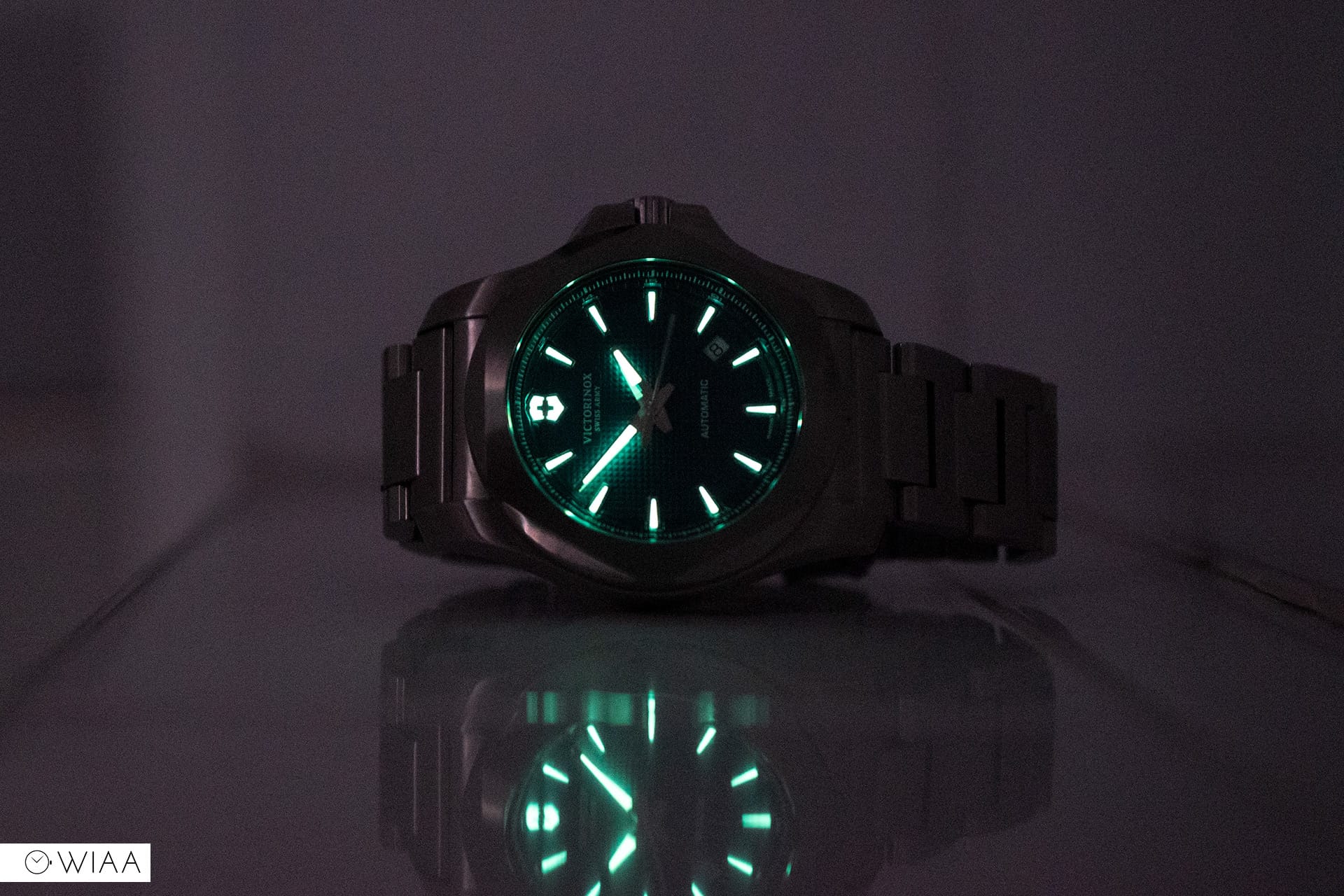 Victorinox inox outlet lume