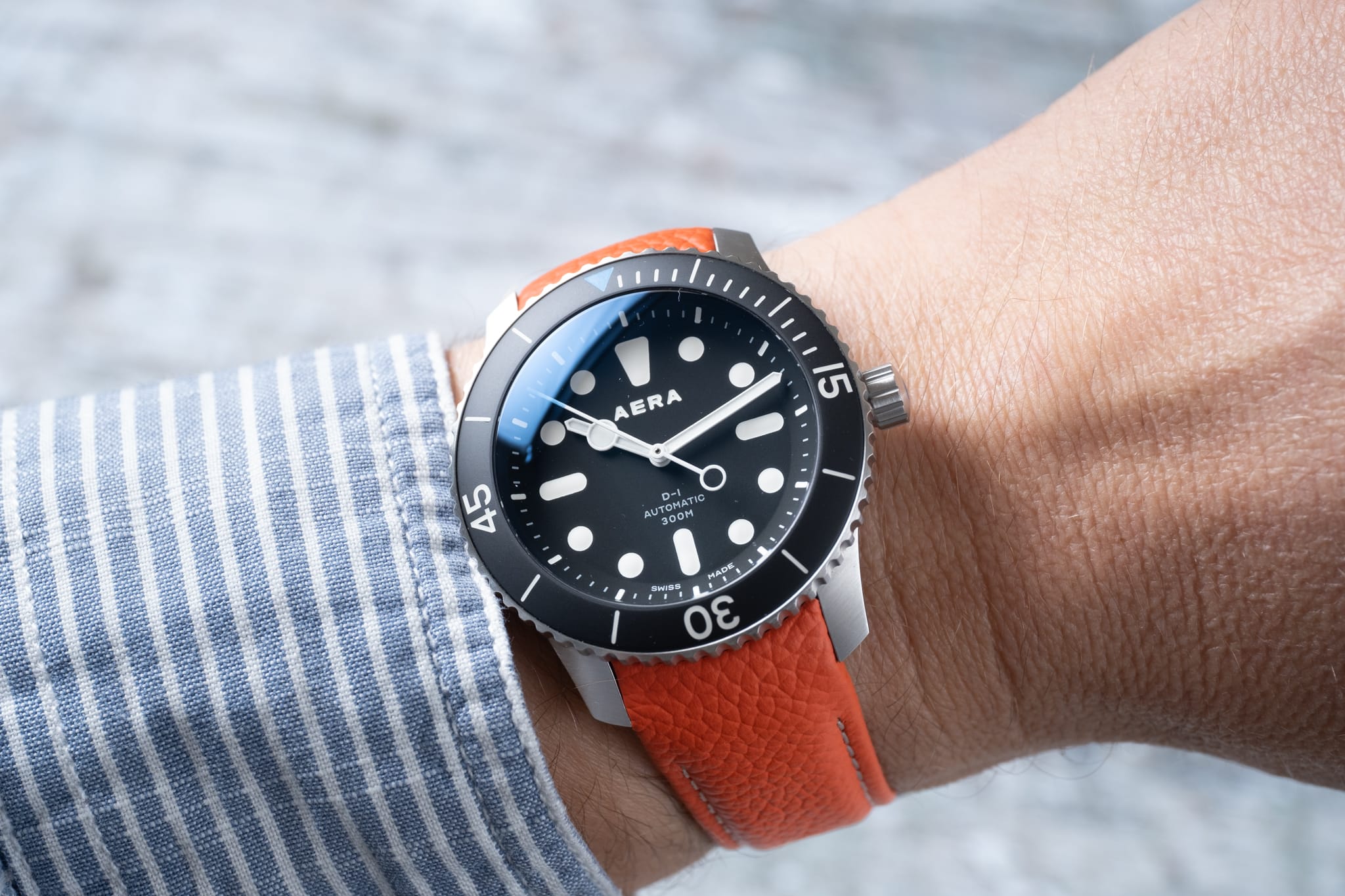 Best small hot sale dive watch